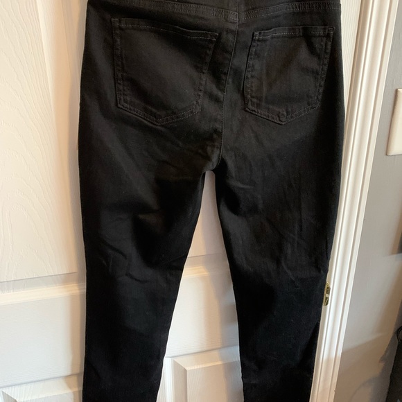 NYDJ size 2 pull on black jeans - Picture 9 of 14